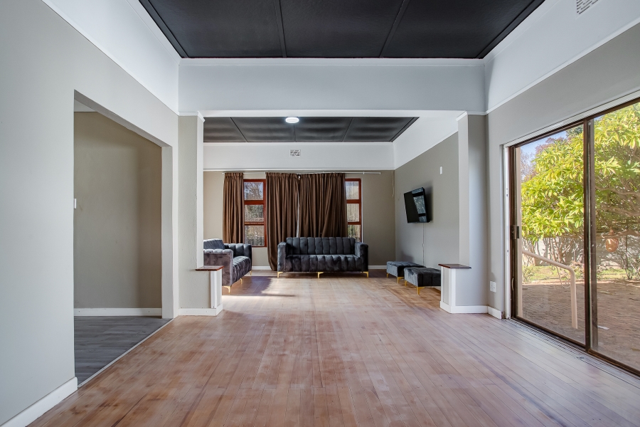 To Let 4 Bedroom Property for Rent in Wellington Central Western Cape